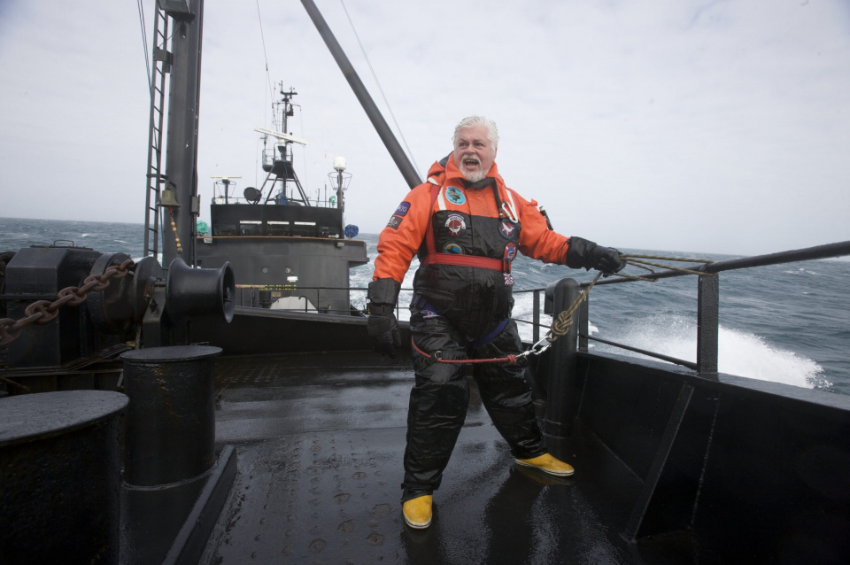 Paul At Rough Sea scaled by Eric Cheng